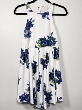 Free People Dress 4 Cloud
Combo Floral Flutter By Pleated Sleeveless White Blue